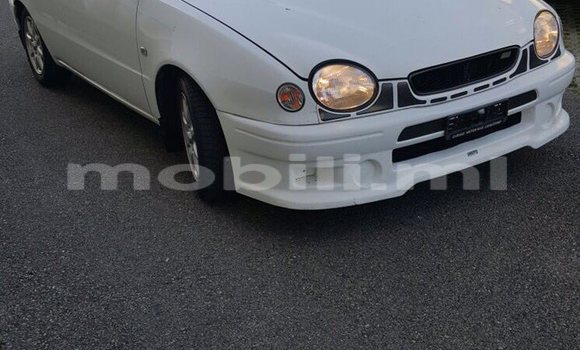 Acheter Occasion Voiture Toyota Corolla Blanc à Bamako au Mali Acheter Occasion Voiture Toyota Corolla Blanc à Bamako au Mali