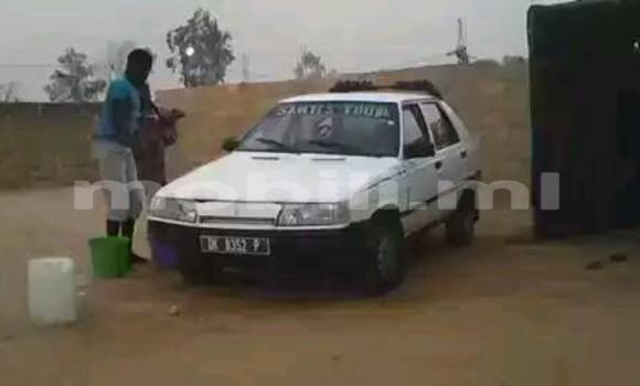 Acheter Occasion Voiture Renault 19 Noir à Bamako au Mali Acheter Occasion Voiture Renault 19 Noir à Bamako au Mali