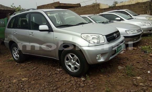 Acheter Occasion Voiture Toyota RAV4 Noir à Bamako au Mali Acheter Occasion Voiture Toyota RAV4 Noir à Bamako au Mali