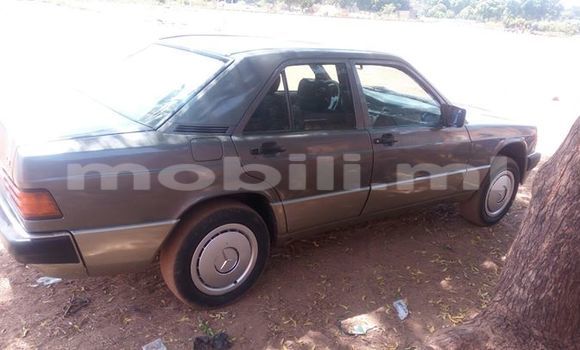 Acheter Occasion Voiture Mercedes‒Benz 190 Noir à Bamako au Mali Acheter Occasion Voiture Mercedes‒Benz 190 Noir à Bamako au Mali