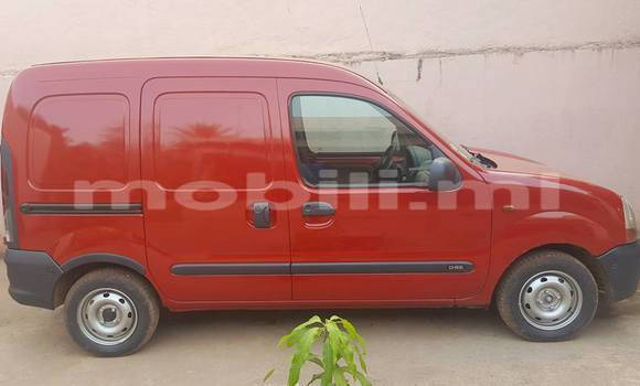 Acheter Occasion Voiture Renault Kangoo Rouge à Bamako au Mali Acheter Occasion Voiture Renault Kangoo Rouge à Bamako au Mali