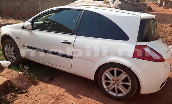 Acheter Occasion Voiture Renault Megane Blanc à Bamako au Mali Acheter Occasion Voiture Renault Megane Blanc à Bamako au Mali