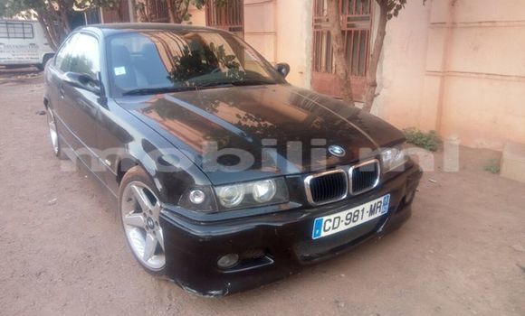 Acheter Occasion Voiture BMW 3-Series Noir à Bamako au Mali Acheter Occasion Voiture BMW 3-Series Noir à Bamako au Mali