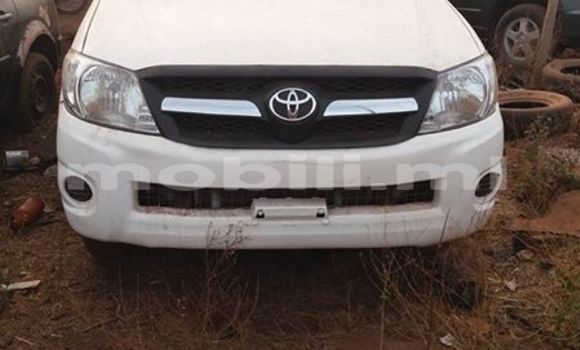 Acheter Occasion Voiture Toyota Hilux Blanc à Bamako au Mali Acheter Occasion Voiture Toyota Hilux Blanc à Bamako au Mali