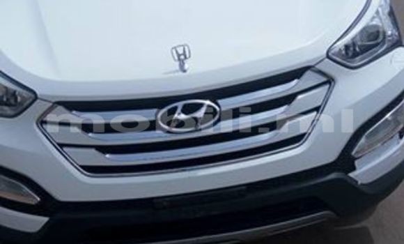 Acheter Occasion Voiture Hyundai Santa Fe Blanc à Bamako au Mali Acheter Occasion Voiture Hyundai Santa Fe Blanc à Bamako au Mali