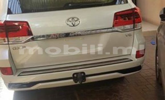 Acheter Neuf Voiture Toyota Land Cruiser Blanc à Bamako au Mali Acheter Neuf Voiture Toyota Land Cruiser Blanc à Bamako au Mali