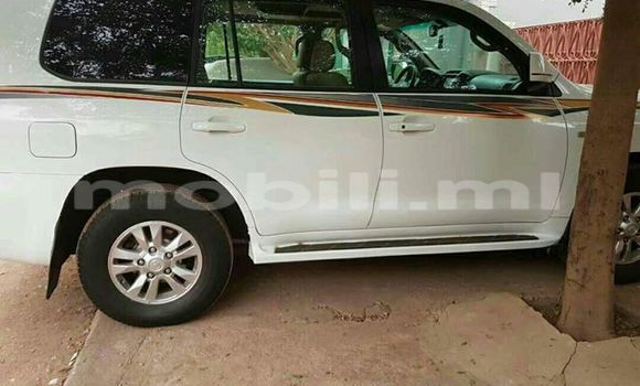 Acheter Occasion Voiture Toyota Land Cruiser Blanc à Bamako au Mali Acheter Occasion Voiture Toyota Land Cruiser Blanc à Bamako au Mali