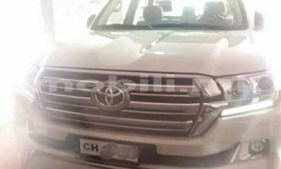 Acheter Occasion Voiture Toyota Land Cruiser Blanc à Bamako au Mali Acheter Occasion Voiture Toyota Land Cruiser Blanc à Bamako au Mali
