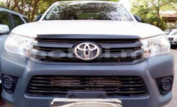 Acheter Occasion Voiture Toyota Hilux Blanc à Bamako au Mali Acheter Occasion Voiture Toyota Hilux Blanc à Bamako au Mali