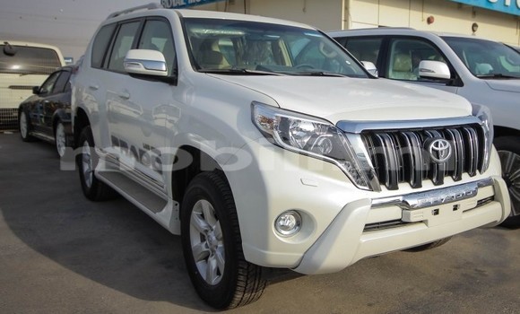 Acheter Occasion Voiture Toyota Prado Blanc à Bamako au Mali Acheter Occasion Voiture Toyota Prado Blanc à Bamako au Mali