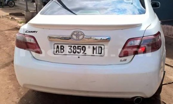 Acheter Occasion Voiture Toyota Camry Blanc à Bamako au Mali Acheter Occasion Voiture Toyota Camry Blanc à Bamako au Mali