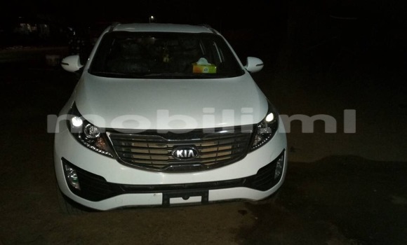 Acheter Neuf Voiture Kia Sportage Blanc à Gao au Mali Acheter Neuf Voiture Kia Sportage Blanc à Gao au Mali