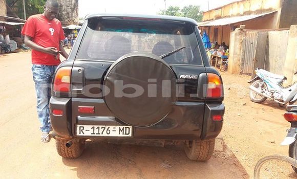 Acheter Occasion Voiture Toyota RAV4 Noir à Bamako au Mali Acheter Occasion Voiture Toyota RAV4 Noir à Bamako au Mali