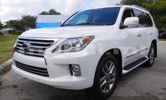 Acheter Occasion Voiture Lexus LX Blanc à Mopti au Mali Acheter Occasion Voiture Lexus LX Blanc à Mopti au Mali