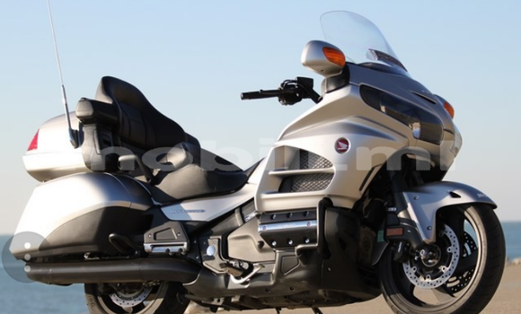 Acheter Neuf Moto Honda CBR 1000 RR Gris à Bamako au Mali Acheter Neuf Moto Honda CBR 1000 RR Gris à Bamako au Mali