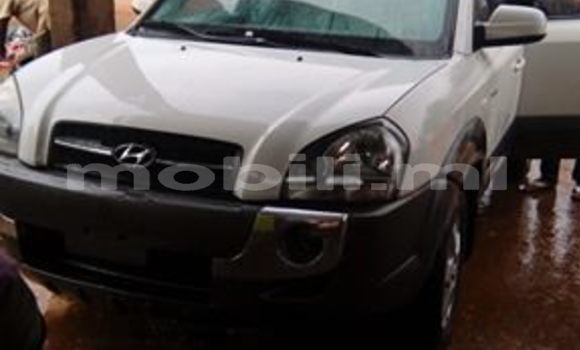 Acheter Occasion Voiture Hyundai Tucson Rouge à Bamako au Mali Acheter Occasion Voiture Hyundai Tucson Rouge à Bamako au Mali