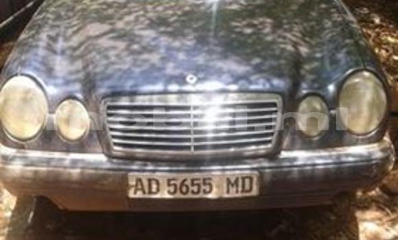 Acheter Occasion Voiture Mercedes‒Benz 200 Bleu à Bamako au Mali Acheter Occasion Voiture Mercedes‒Benz 200 Bleu à Bamako au Mali