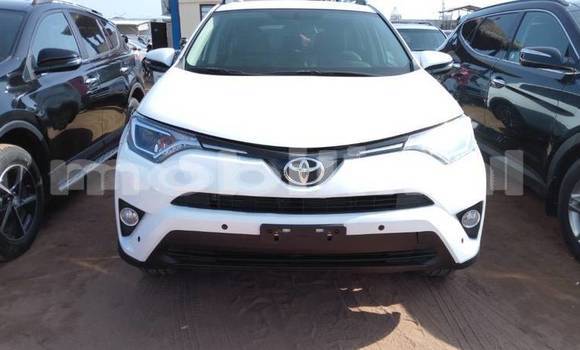 Acheter Occasion Voiture Toyota RAV4 Noir à Bamako au Mali Acheter Occasion Voiture Toyota RAV4 Noir à Bamako au Mali