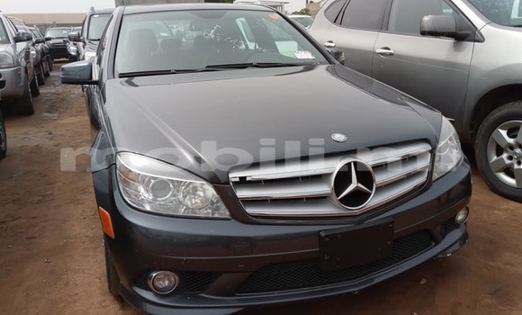 Acheter Occasion Voiture Mercedes‒Benz C-Class Noir à Bamako au Mali Acheter Occasion Voiture Mercedes‒Benz C-Class Noir à Bamako au Mali