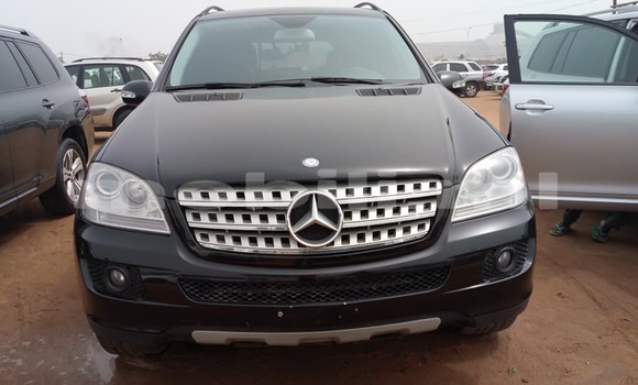Acheter Occasion Voiture Mercedes‒Benz ML-Class Noir à Bamako au Mali Acheter Occasion Voiture Mercedes‒Benz ML-Class Noir à Bamako au Mali