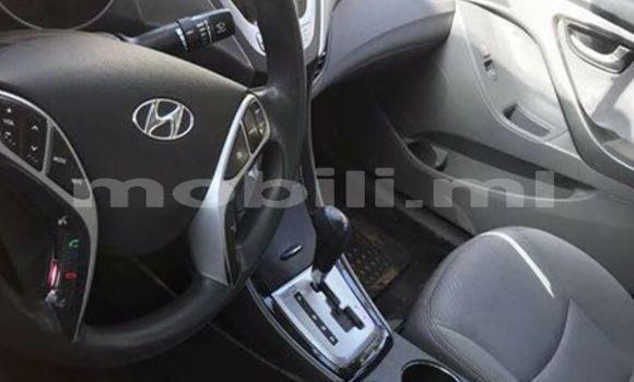 Acheter Occasion Voiture Hyundai Elantra Rouge à Bamako au Mali Acheter Occasion Voiture Hyundai Elantra Rouge à Bamako au Mali