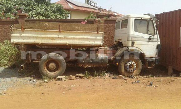 Acheter Occasion Utilitaire Mercedes‒Benz 2024 Blanc à Bamako au Mali Acheter Occasion Utilitaire Mercedes‒Benz 2024 Blanc à Bamako au Mali