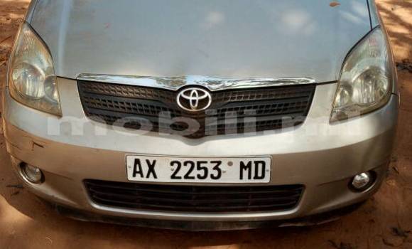Acheter Occasion Voiture Toyota Verso Gris à Bamako au Mali Acheter Occasion Voiture Toyota Verso Gris à Bamako au Mali