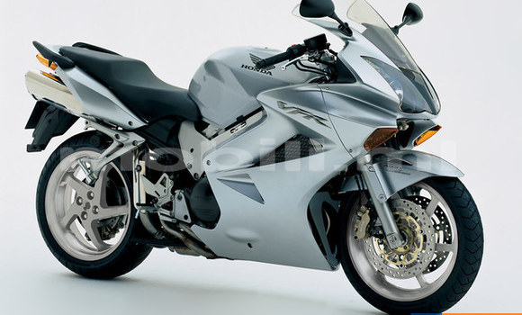 Acheter Occasion Moto Honda RR1000 Gris à Bamako au Mali Acheter Occasion Moto Honda RR1000 Gris à Bamako au Mali