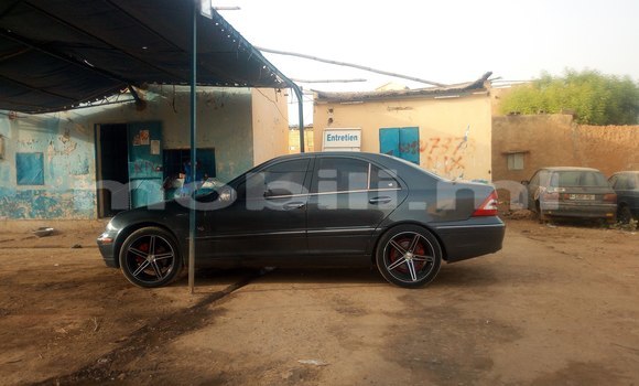 Acheter Occasion Voiture Mercedes‒Benz C-Class Noir à Kayes au Mali Acheter Occasion Voiture Mercedes‒Benz C-Class Noir à Kayes au Mali