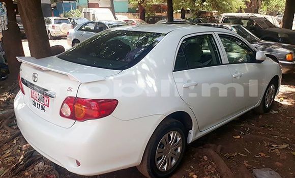 Acheter Occasion Voiture Toyota Corolla Blanc à Bamako au Mali Acheter Occasion Voiture Toyota Corolla Blanc à Bamako au Mali