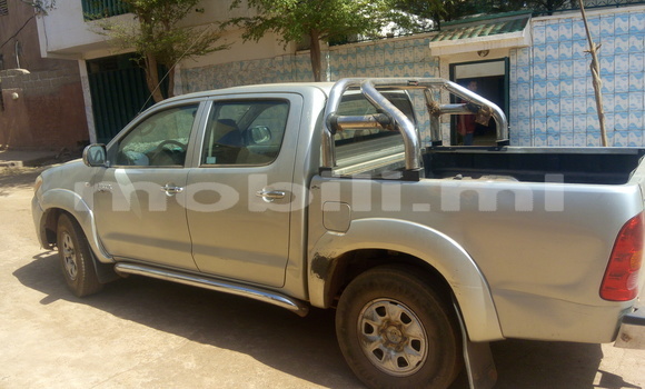 Acheter Occasion Voiture Toyota Hilux Gris à Bamako au Mali Acheter Occasion Voiture Toyota Hilux Gris à Bamako au Mali