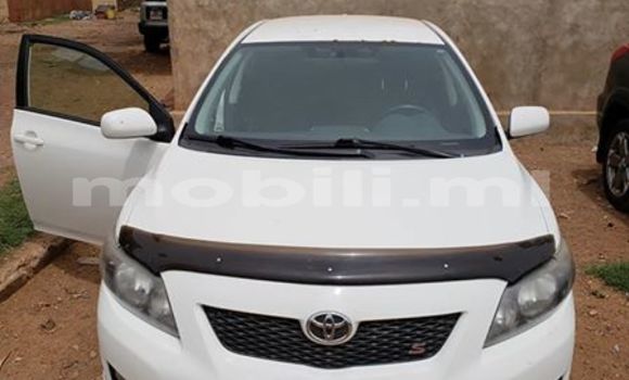 Acheter Occasion Voiture Toyota Corolla Blanc à Bamako au Mali Acheter Occasion Voiture Toyota Corolla Blanc à Bamako au Mali