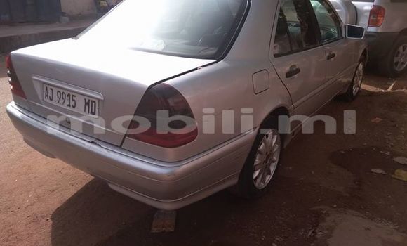 Acheter Occasion Voiture Mercedes‒Benz C-Class Gris à Bamako au Mali Acheter Occasion Voiture Mercedes‒Benz C-Class Gris à Bamako au Mali