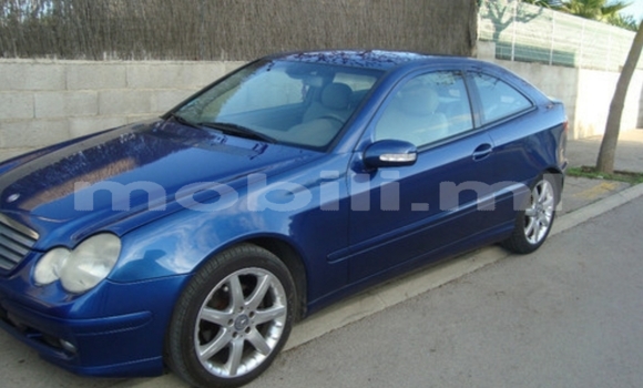 Acheter Occasion Voiture Mercedes‒Benz 230 Bleu à Bamako au Mali Acheter Occasion Voiture Mercedes‒Benz 230 Bleu à Bamako au Mali